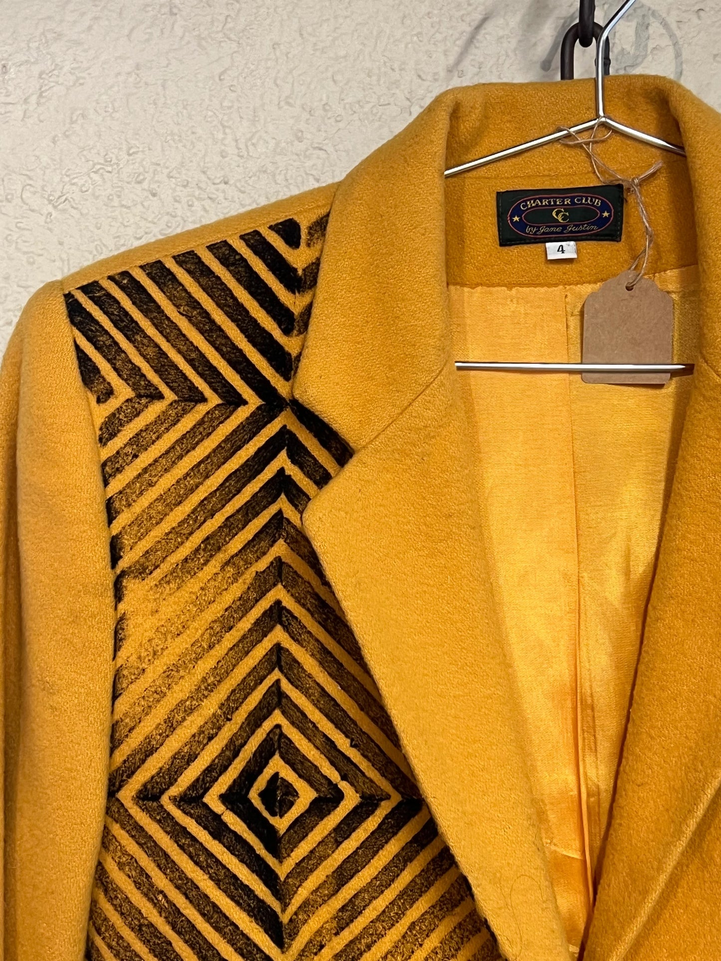 Blazer 002 size 4
