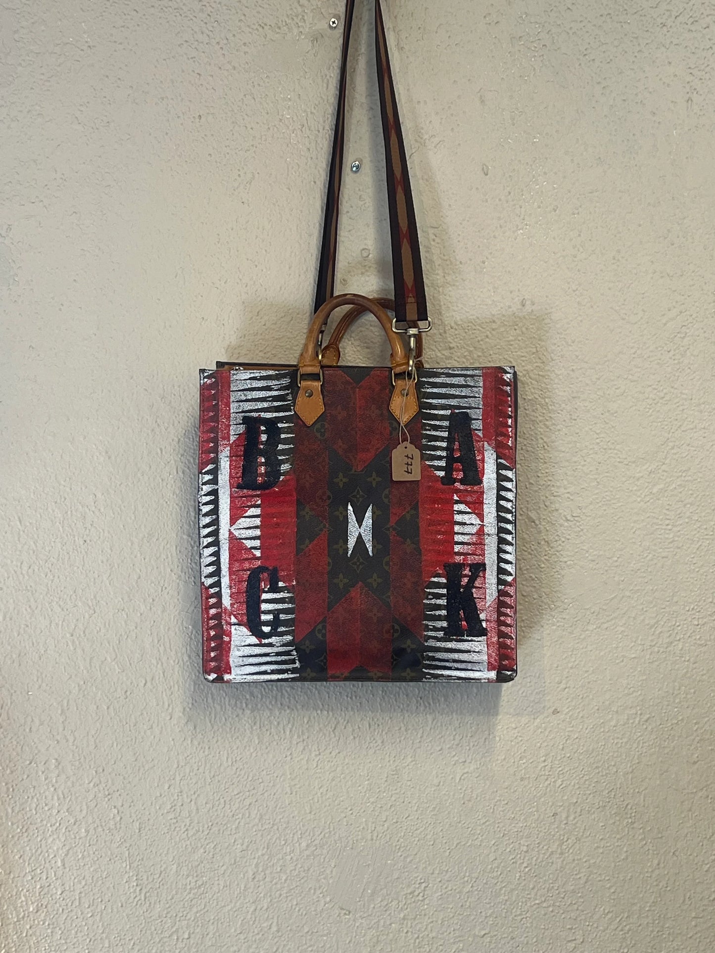 Land Back Baggy Louie V tote